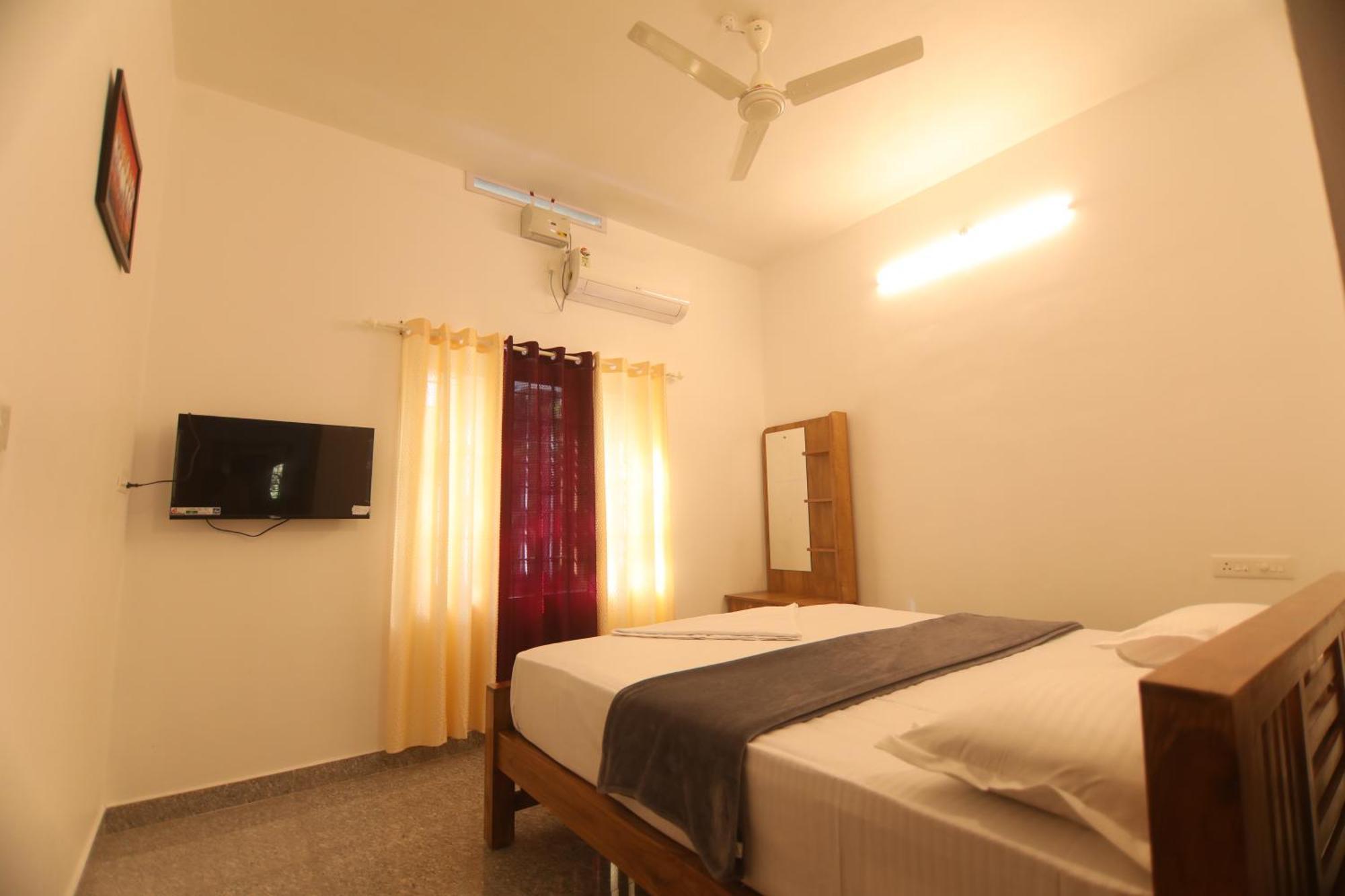 Periyar Homes * Thekkady