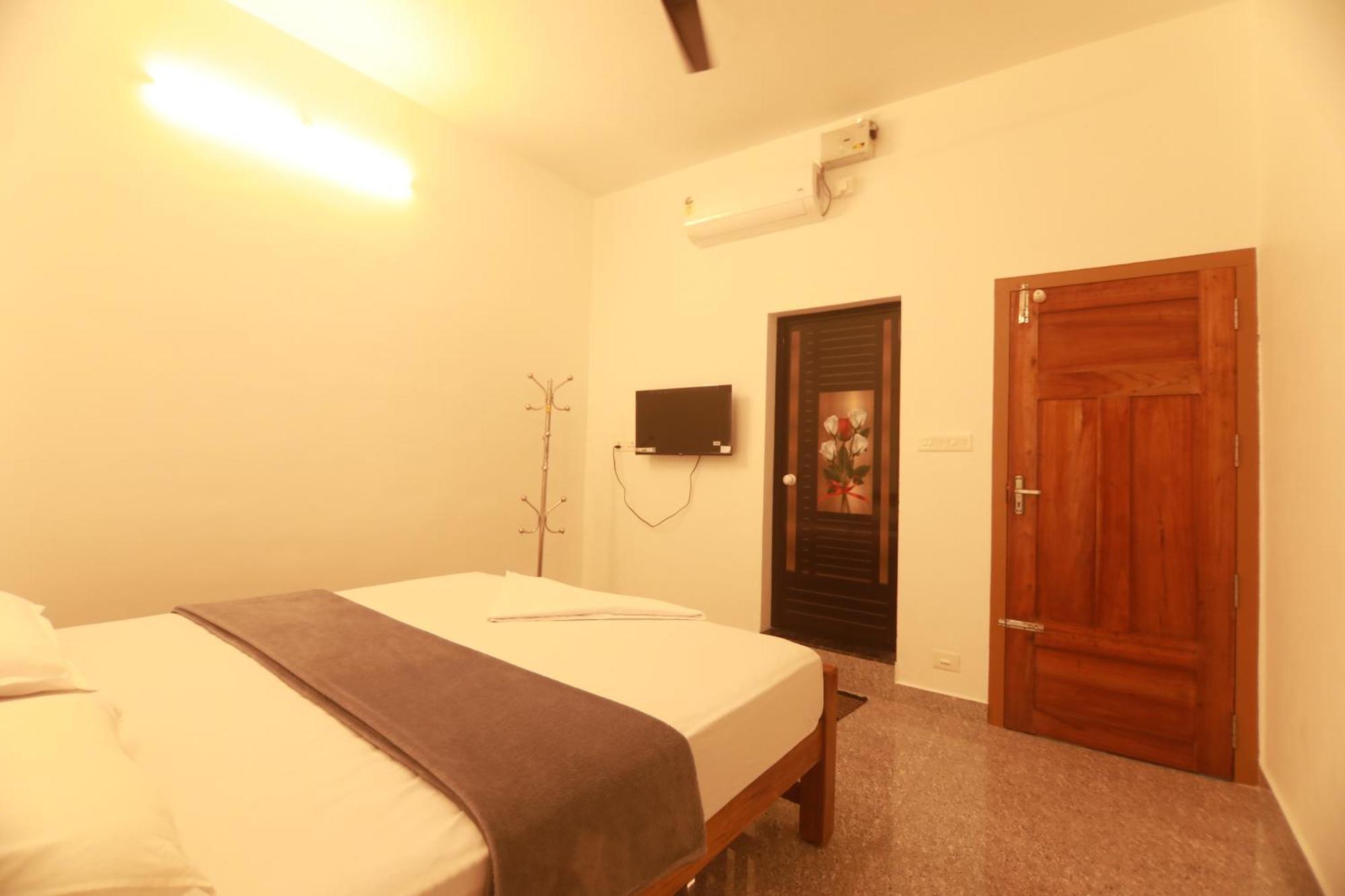 Periyar Homes Holiday home *